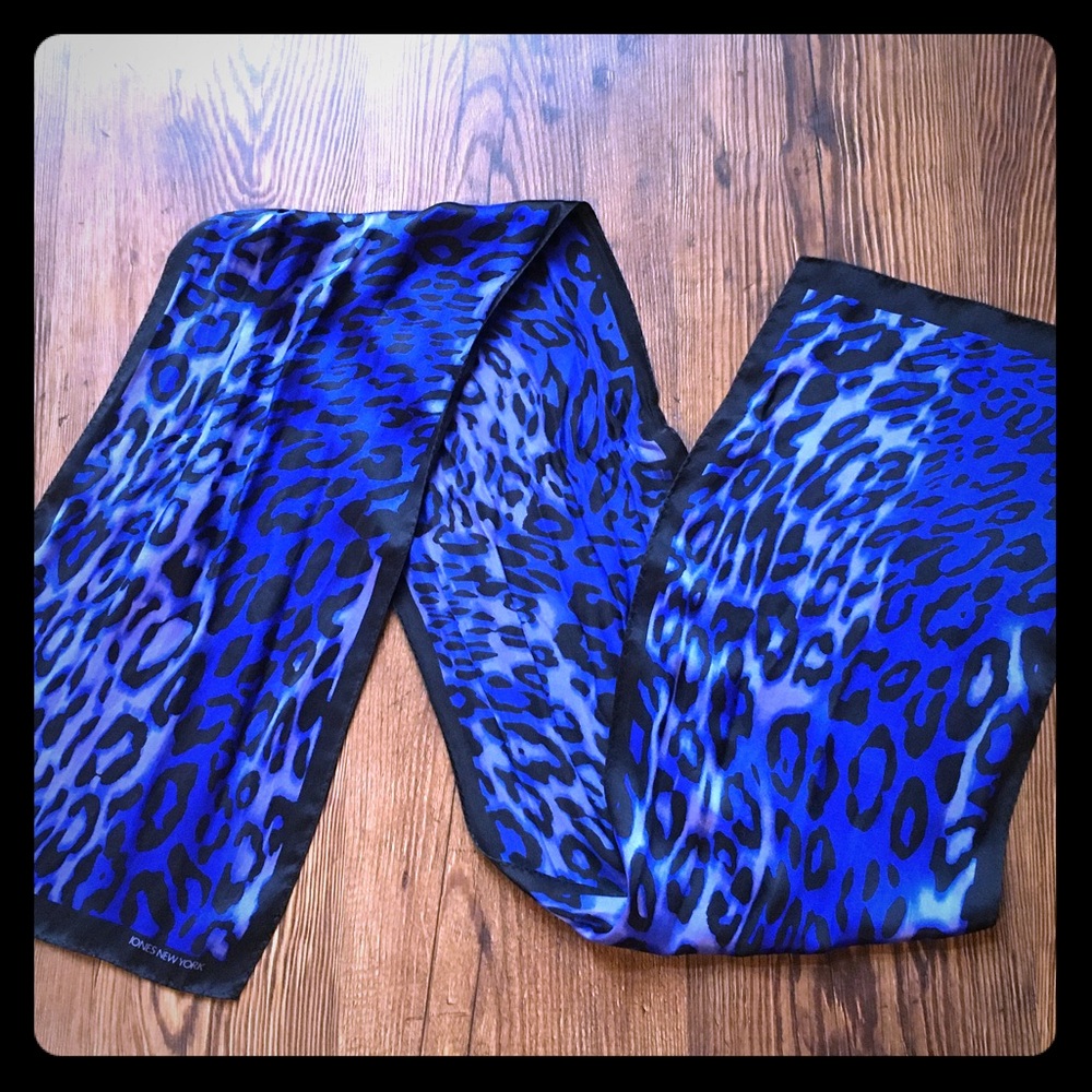 🌻 5/$25 Jones New York Silk Scarf